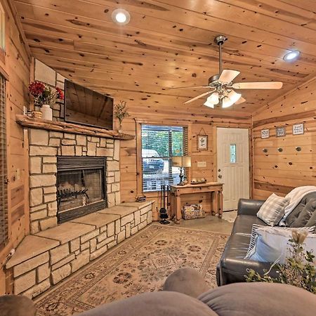 Broken Bow Azalea House - Forest Gem With Hot Tub! ภายนอก รูปภาพ